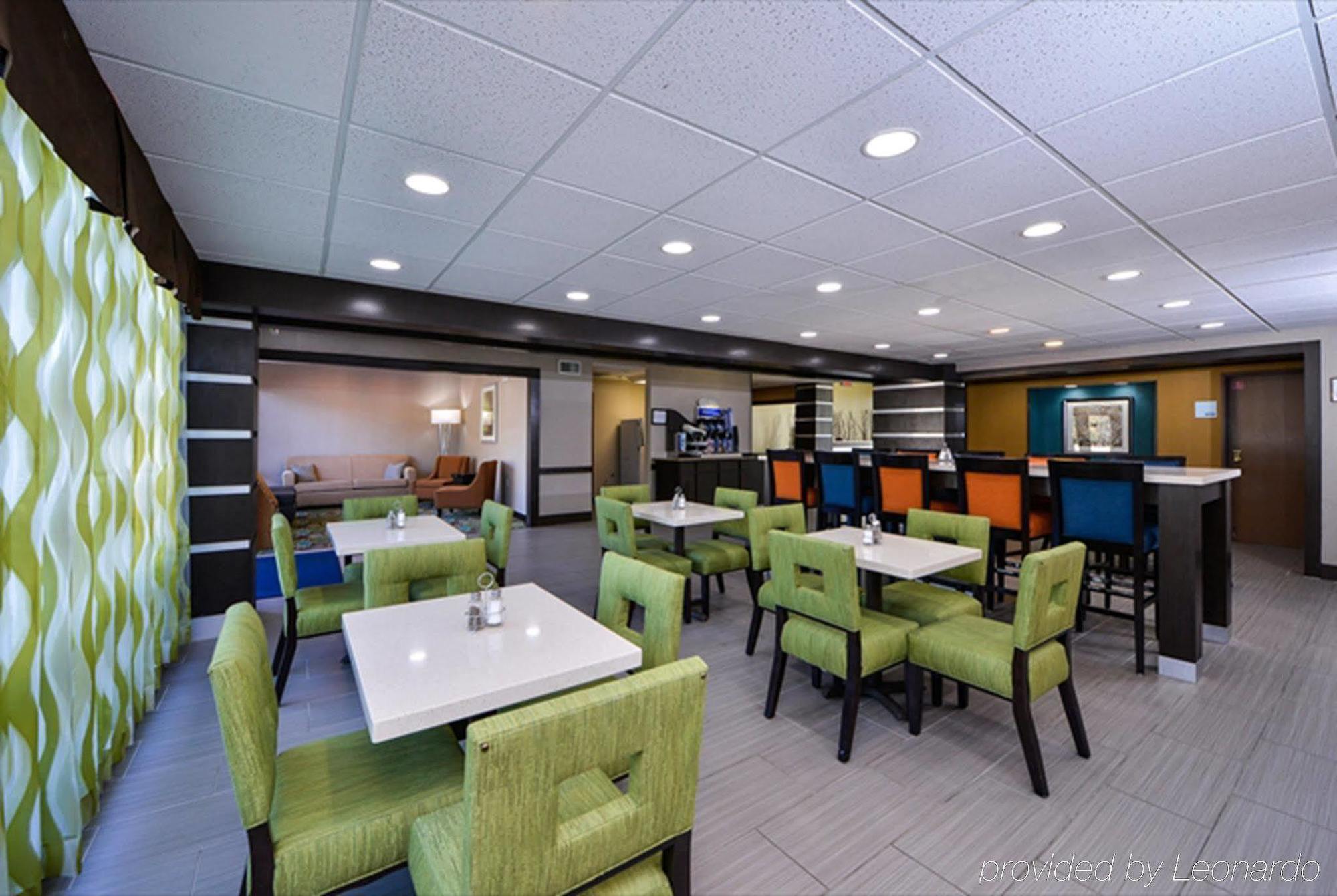 Holiday Inn Express Hotel And Suites Houston Kingwood Buitenkant foto
